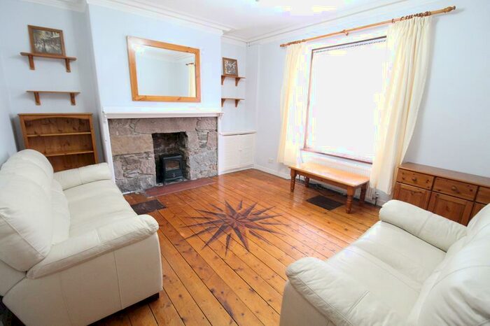 2 Bedroom Maisonette To Rent In Rosebank Terrace, Ground Floor Right, AB11