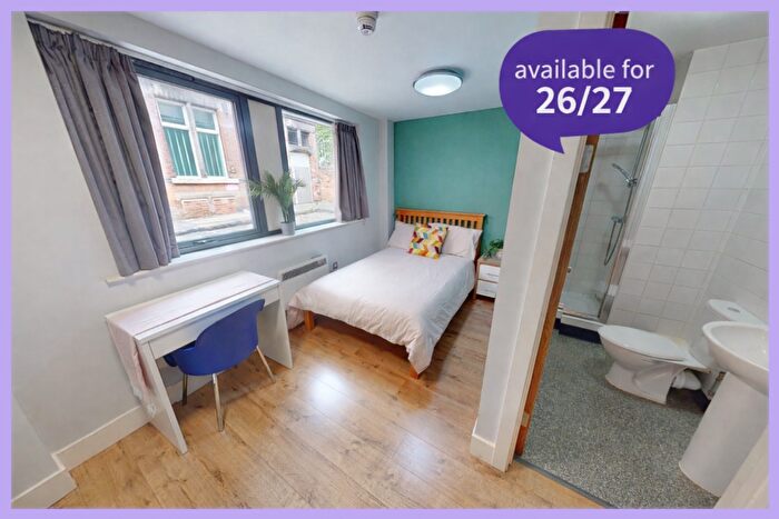 4 Bedroom Flat To Rent In Catherine House, Woolpack Lane, B2