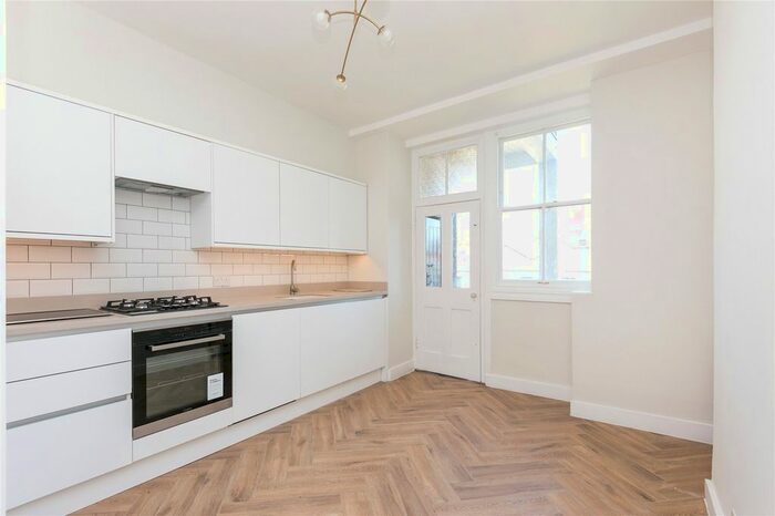 3 Bedroom Flat To Rent In Clarence Gate Gardens, Glentworth Street, NW1