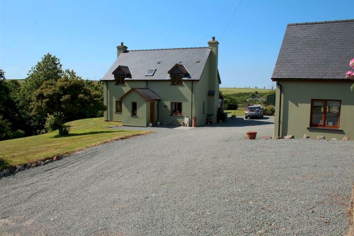 3 Bedroom Detached House For Sale In Goldborough Road, Hundleton, Pembroke, SA71