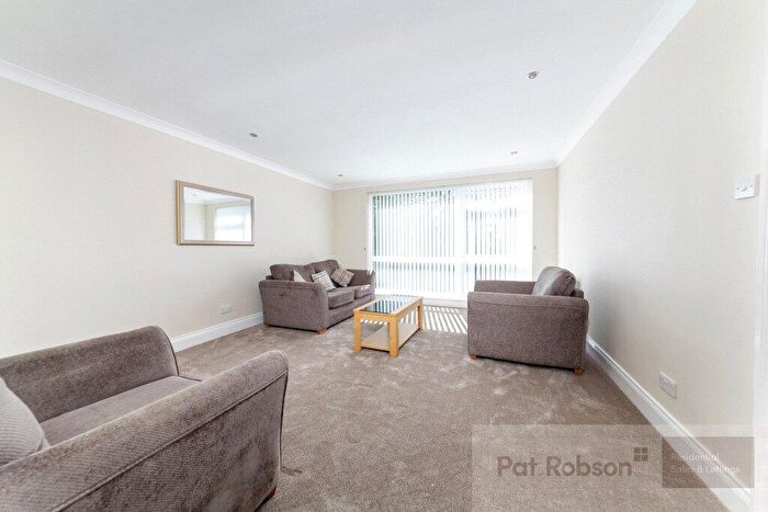 2 Bedroom Apartment For Sale In Jesmond Park Court, Jesmond Park East, Newcastle Upon Tyne, NE7