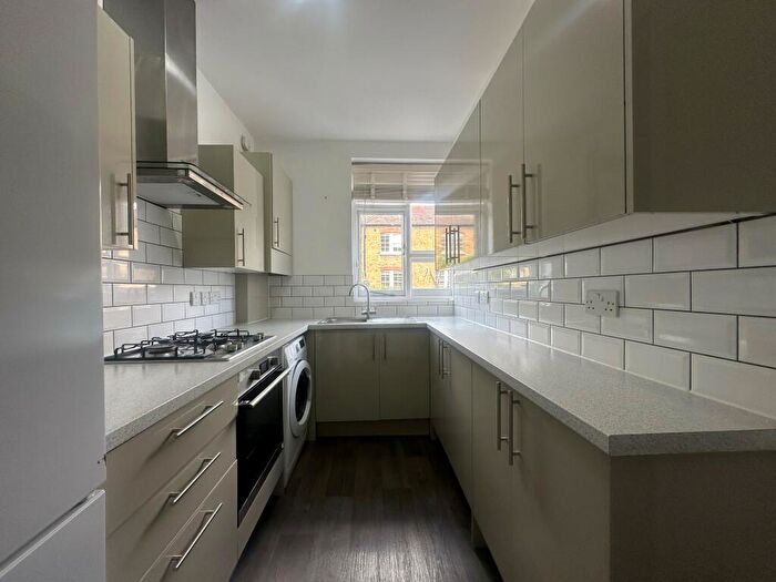 1 Bedroom Apartment To Rent In Merrow Street, London, SE17