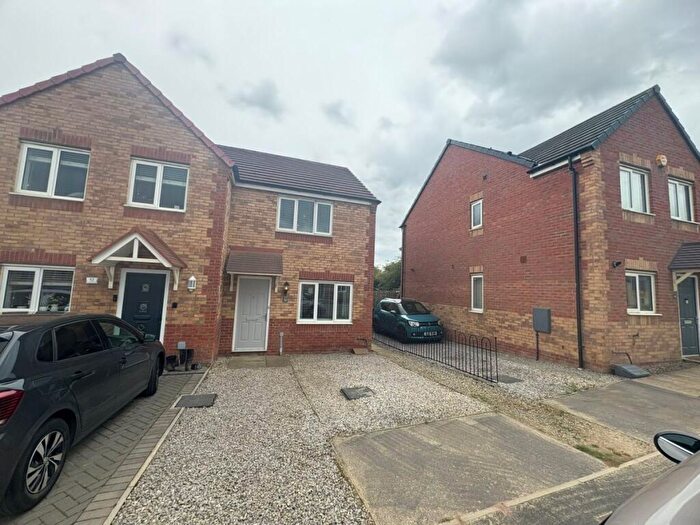 2 Bedroom Town House To Rent In Westmore Croft, Goldthorpe, S63