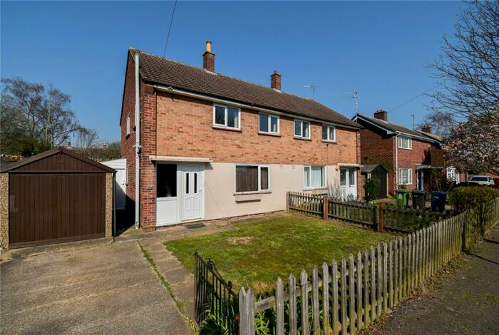 3 Bedroom House To Rent In Carlton Way, Cambridge, CB4