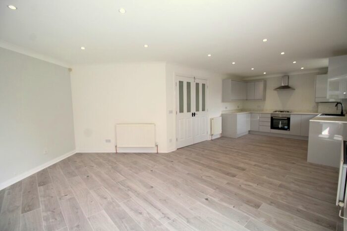 2 Bedroom Flat To Rent In Bloomfield Court, Sunderland, SR6