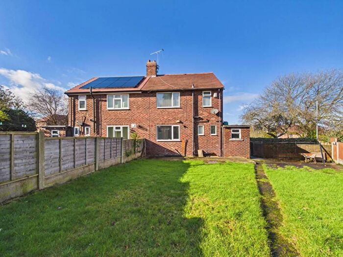 3 Bedroom Semi-Detached House For Sale In Lumley Avenue, Castleford, WF10