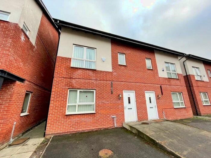 3 Bedroom Semi-Detached House To Rent In Georgia Avenue, West Didsbury, M20