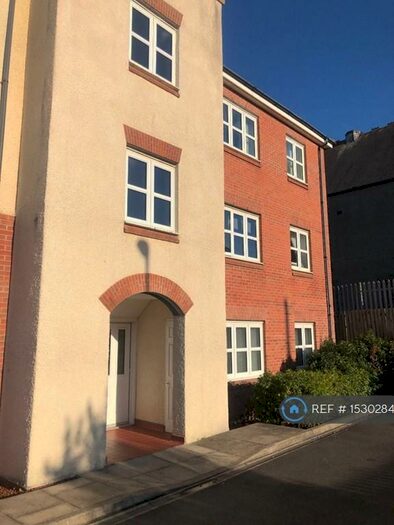 2 Bedroom Flat To Rent In Dukesfield, Shiremoor, Newcastle Upon Tyne, NE27