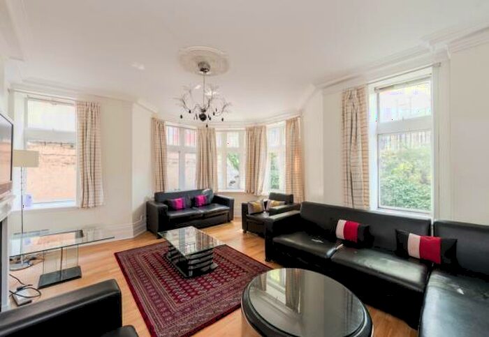 4 Bedroom Property To Rent In Manor House, Marylebone Road, NW1