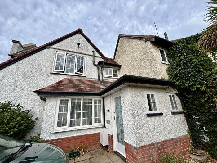 2 Bedroom Apartment To Rent In Raith House, South Hill, IP11