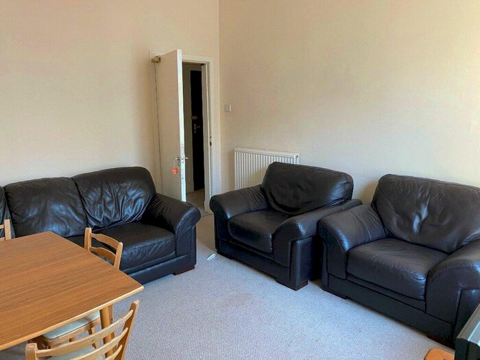 3 Bedroom Flat To Rent In Elmbank Road, Old Aberdeen, Aberdeen, AB24