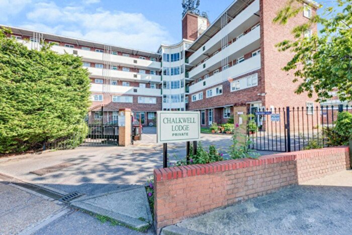 2 Bedroom Flat For Sale In London Road, Westcliff-On-Sea, SS0