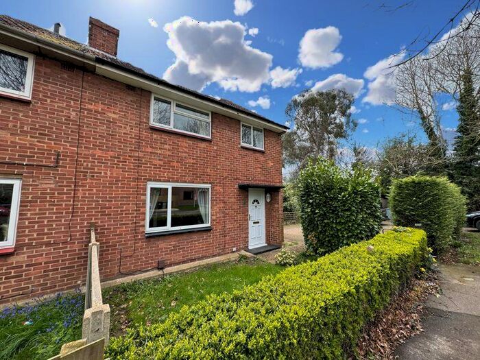 3 Bedroom Semi-Detached House To Rent In Ash Grove, Grantham, NG31