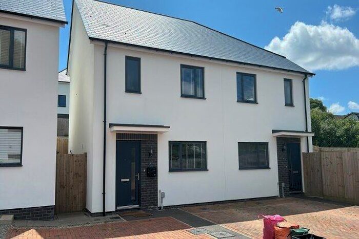 3 Bedroom Semi-Detached House To Rent In Boundary Close, St. Austell, PL25