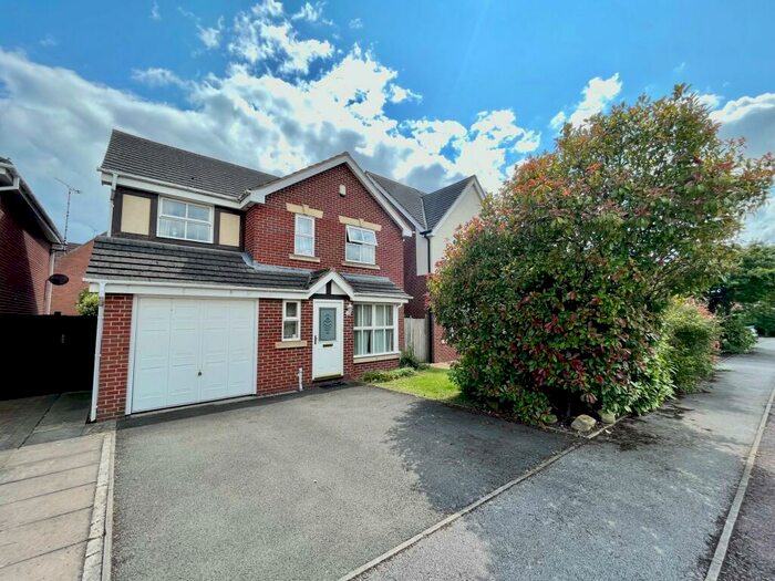 4 Bedroom Town House To Rent In Lady Grey Avenue, Warwick Gates, CV34
