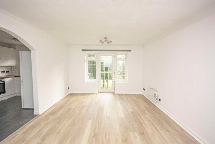 1 Bedroom Flat To Rent In Finchley Lane, London, NW4