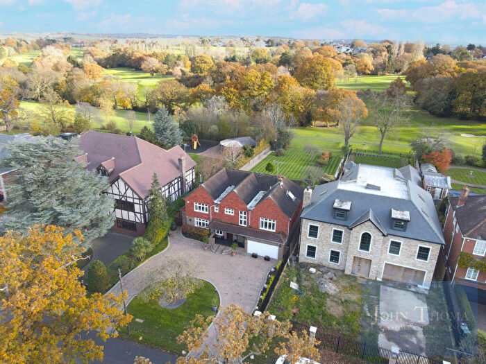 5 Bedroom Detached House For Sale In Forest Lane, Chigwell, Essex, IG7