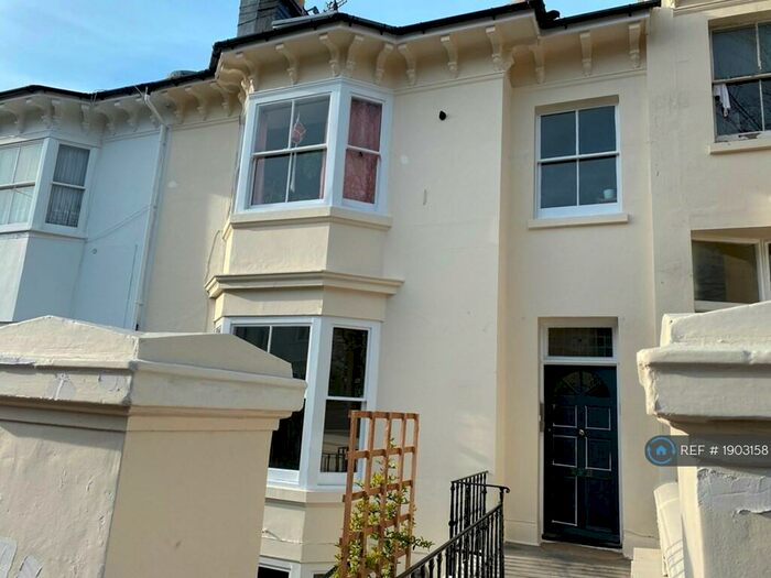 2 Bedroom Flat To Rent In Buckingham Place, Brighton, BN1
