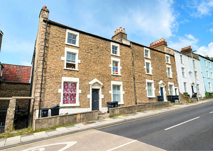 1 Bedroom Flat To Rent In North Parade, Frome, BA11