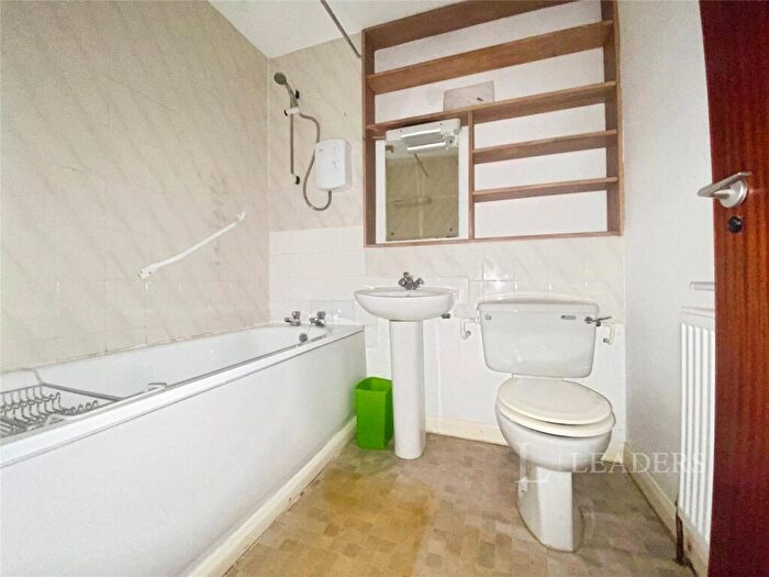 1 Bedroom Apartment For Sale In Christchurch Street, Cambridge, Cambridgeshire, CB1
