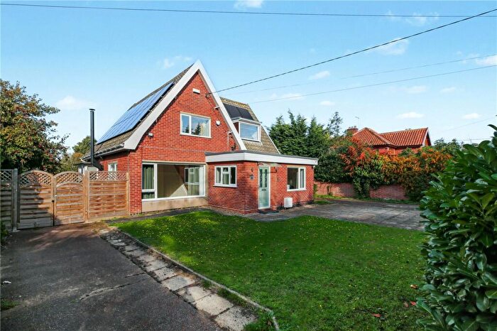 4 Bedroom Detached House For Sale In Beccles Road, Bungay, Suffolk, NR35