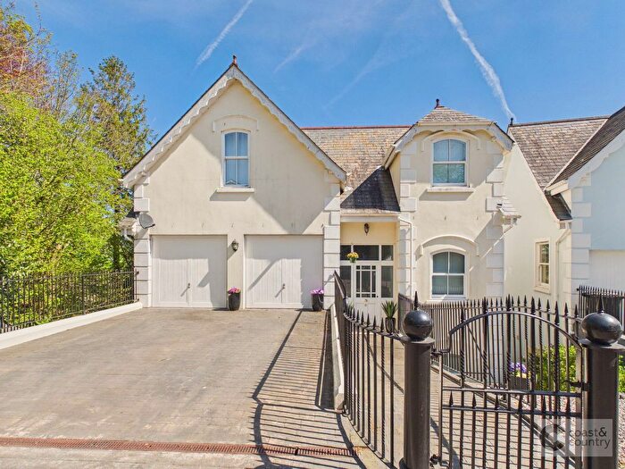 4 Bedroom Detached House For Sale In Oak Lawn, Newton Abbot, TQ12