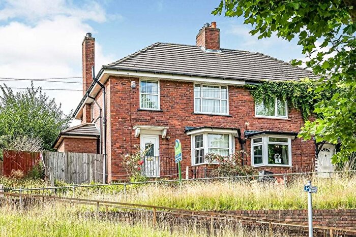 3 Bedroom Semi-Detached House To Rent In Laurel Road, Dudley, West Midlands, DY1