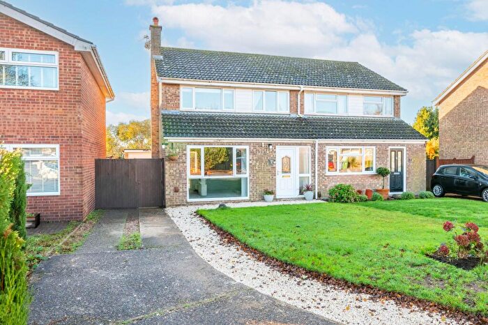 3 Bedroom Semi-Detached House For Sale In Foxcotte Close, Hellesdon, NR6