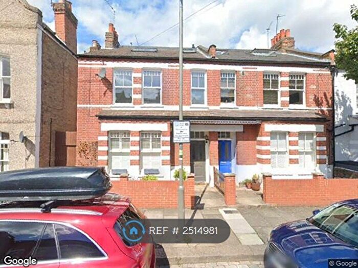 2 Bedroom Flat To Rent In Roskell Road, London, SW15