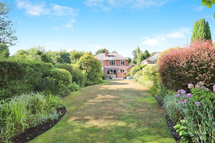 3 Bedroom Semi-Detached House For Sale In Birmingham Road, Blakedown, Kidderminster, DY10