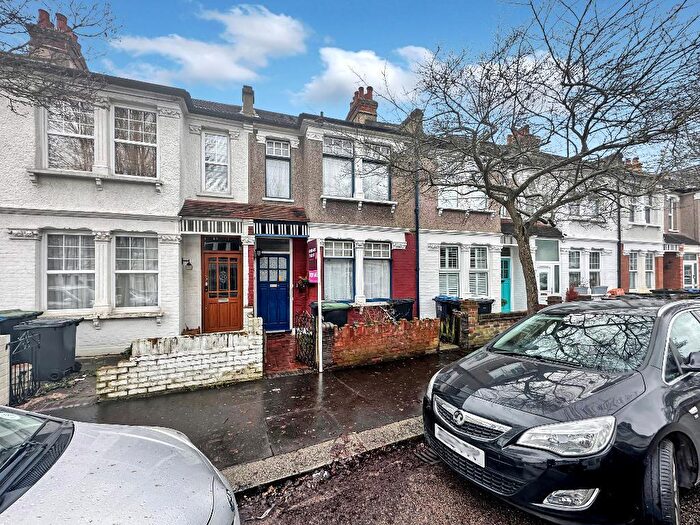 2 Bedroom Terraced House For Sale In Capri Road, Croydon, CR0