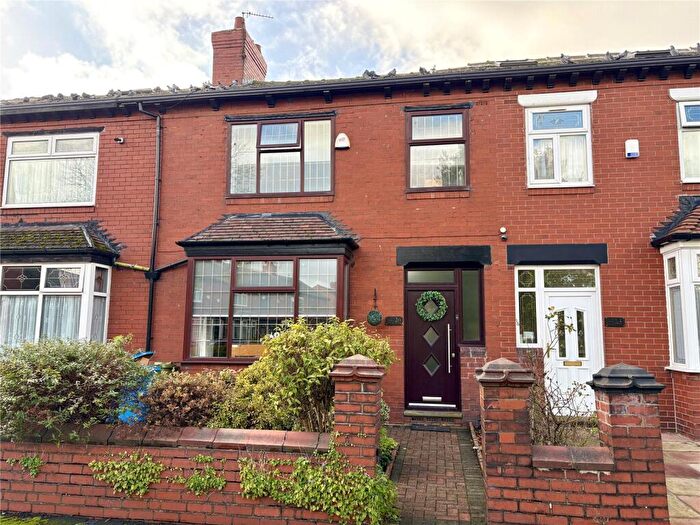3 Bedroom Terraced House For Sale In New Road, Oldham, OL8