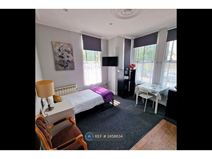 Studio To Rent In Riverside Road, Norwich, NR1