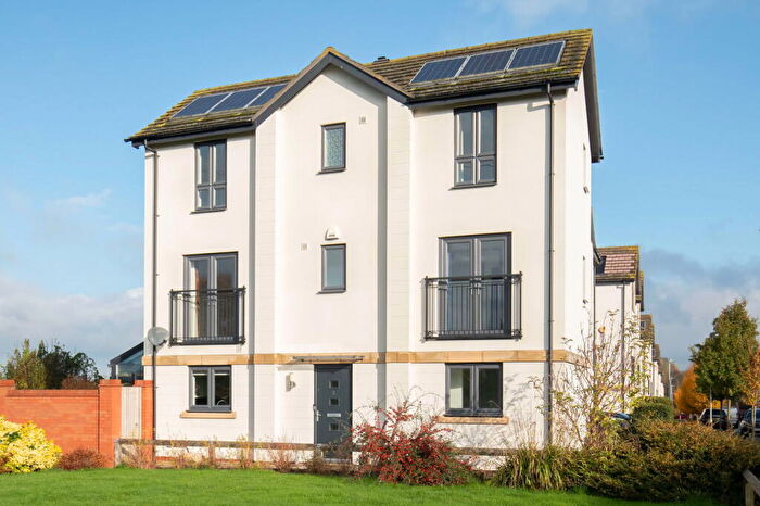 4 Bedroom Link Detached House For Sale In Denman Avenue, Cheltenham, GL50