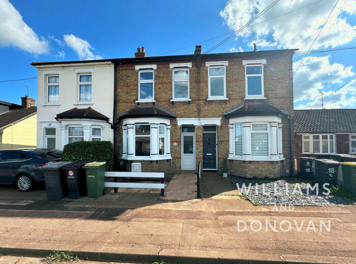 2 Bedroom Cottage To Rent In King Henry Drive, Rochford, SS4