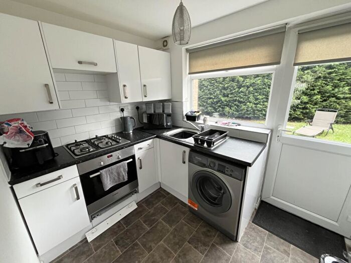 2 Bedroom Ground Maisonette To Rent In Staindale Court, Nottingham, Nottinghamshire, NG8