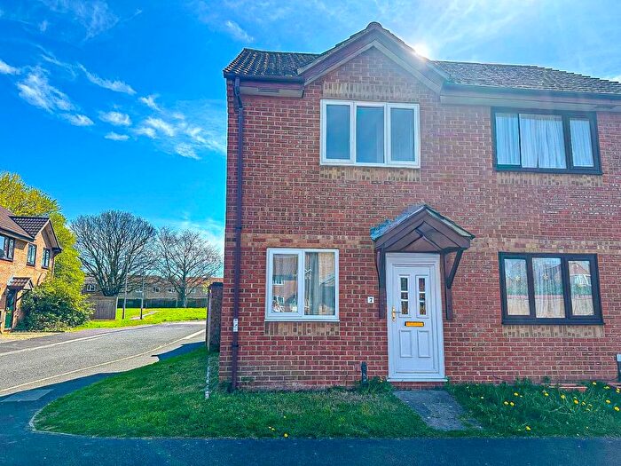 2 Bedroom Semi Detached House For Sale In Clipper Close, Bridgwater, Somerset, TA6