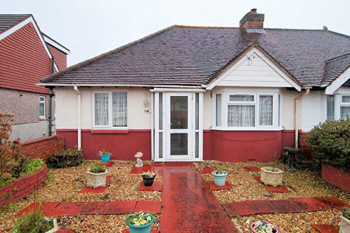 2 Bedroom Semi-Detached Bungalow For Sale In Lonsdale Avenue, Portchester, PO16