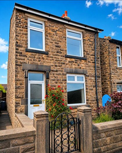 3 Bedroom Detached House For Sale In Longlands Rd, New Mills, High Peak Open House Sat Th & Sun Th Aug, SK22