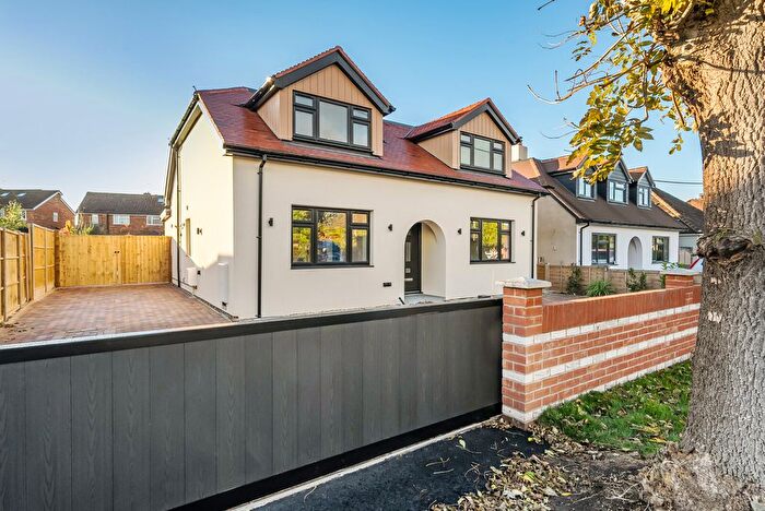 4 Bedroom Detached House For Sale In Christmas Pie Avenue, Normandy, GU3