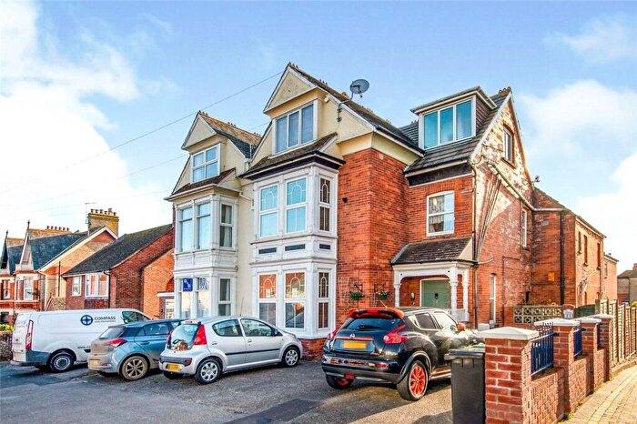 1 Bedroom Flat For Sale In Carlton Road South, Weymouth, DT4