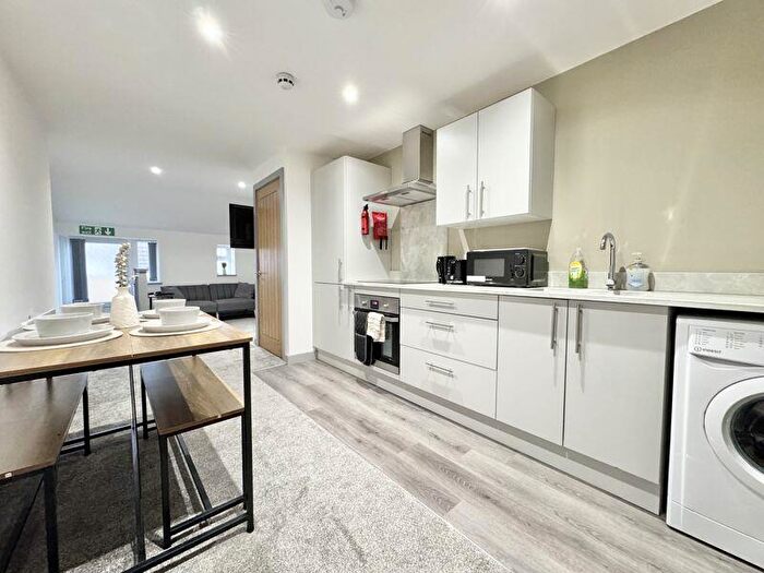 2 Bedroom Flat To Rent In College Street, Cleethorpes, DN35