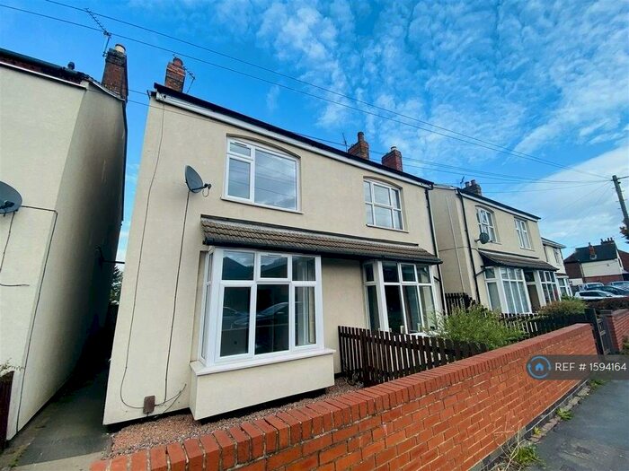 3 Bedroom Semi-Detached House To Rent In Ashby Road, Coalville, LE67