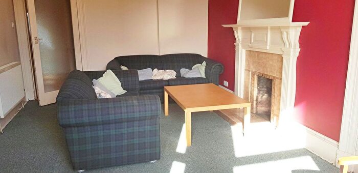 1 Bedroom Flat To Rent In Harrison Gardens, Edinburgh, EH11