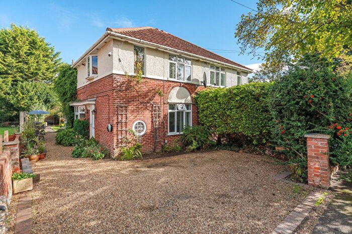 3 Bedroom Semi-Detached House For Sale In Arnold Miller Road, Norwich, NR1
