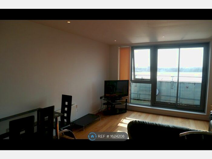 2 Bedroom Flat To Rent In Waterside, Liverpool, L3