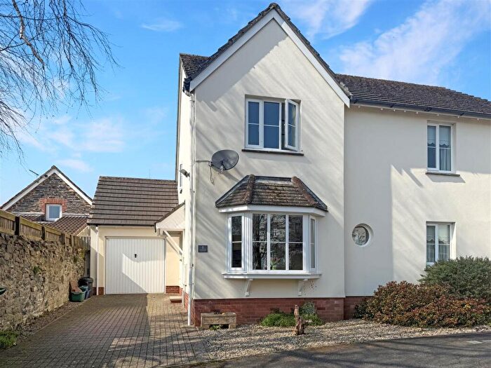 3 Bedroom Semi-Detached House For Sale In South Hayes Copse, EX32