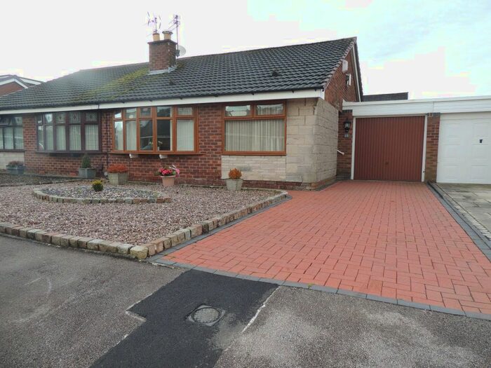 2 Bedroom Bungalow To Rent In Mardale Crescent, Leyland, PR25