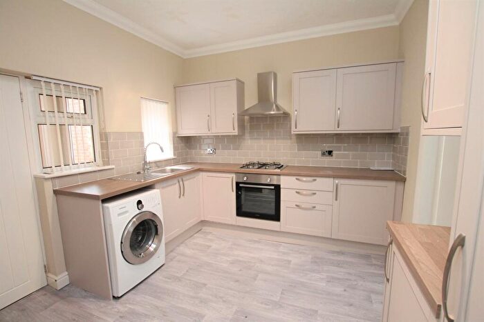 2 Bedroom Detached House To Rent In Perth Street, HU5