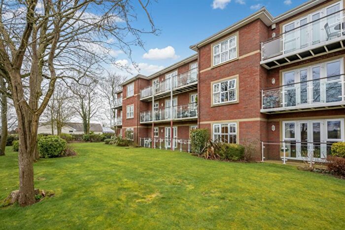 3 Bedroom Flat For Sale In Aughton Park Drive, Aughton, L39